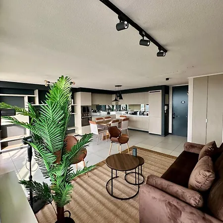 Sky Plaza Egana Apartment